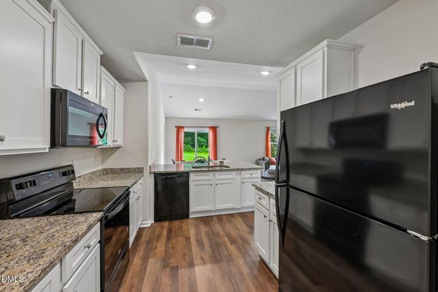 137 Old Head Way, Fuquay Varina, NC 27526