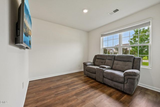 137 Old Head Way, Fuquay Varina, NC 27526
