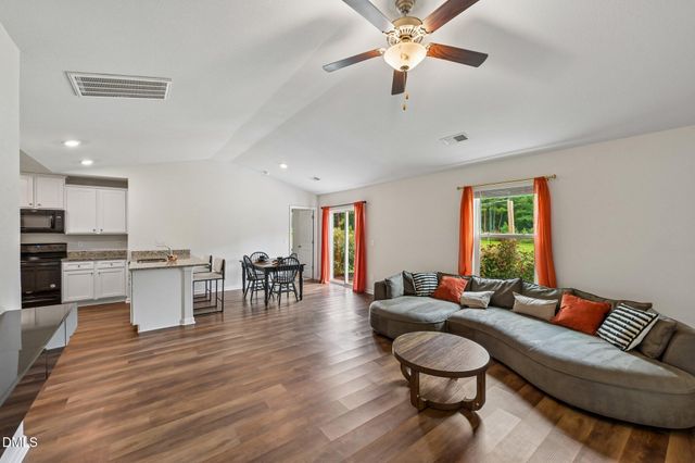 137 Old Head Way, Fuquay Varina, NC 27526