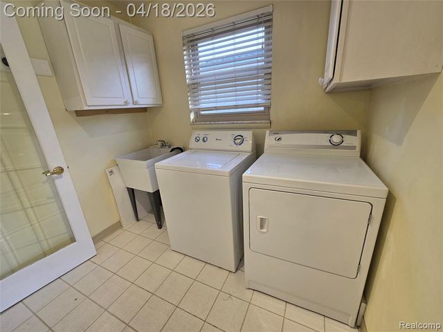 33742 Elford Drive, Sterling Heights, MI 48312