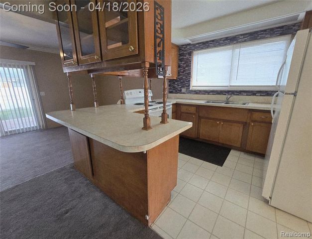33742 Elford Drive, Sterling Heights, MI 48312