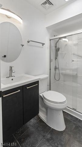 308 Passaic Ave, Harrison Town, NJ 07029