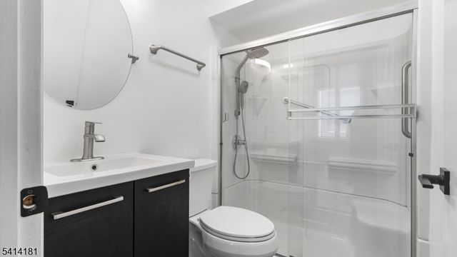 308 Passaic Ave, Harrison Town, NJ 07029