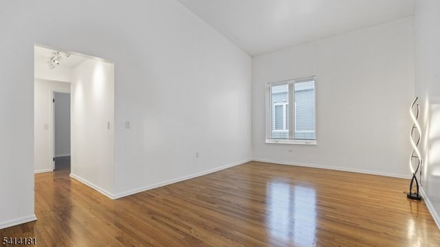 308 Passaic Ave, Harrison Town, NJ 07029