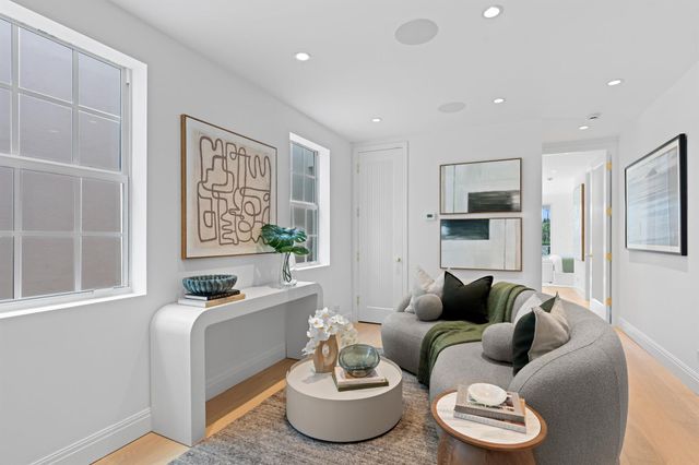 255 Royal Poinciana Way, Palm Beach, FL 33480