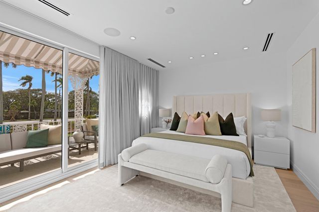 255 Royal Poinciana Way, Palm Beach, FL 33480