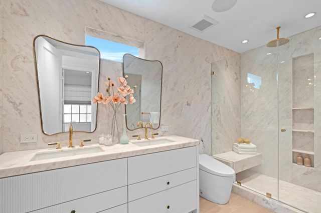 255 Royal Poinciana Way, Palm Beach, FL 33480