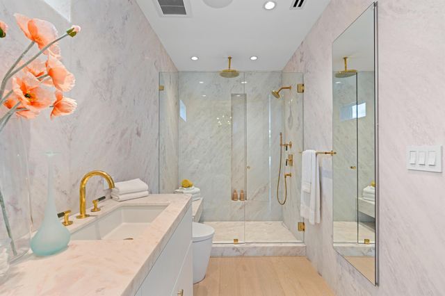 255 Royal Poinciana Way, Palm Beach, FL 33480