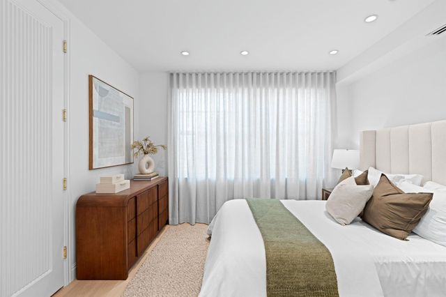 255 Royal Poinciana Way, Palm Beach, FL 33480