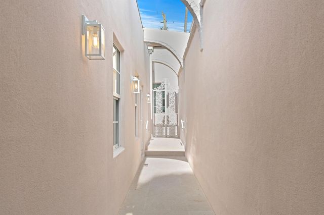 255 Royal Poinciana Way, Palm Beach, FL 33480