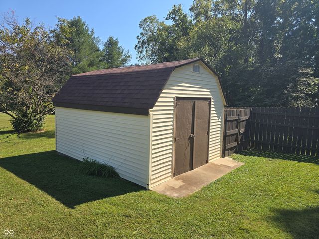 186 Ryan Court, Spencer, IN 47460