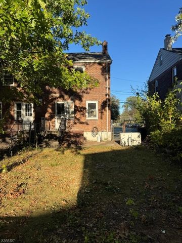 374 Raleigh Rd, Rahway City, NJ 07065