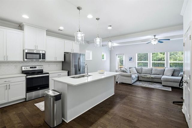 256 Ismal Drive SW, Atlanta, GA 30331