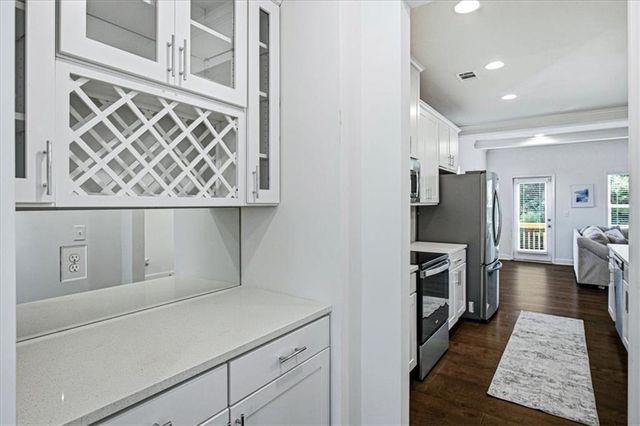 256 Ismal Drive SW, Atlanta, GA 30331