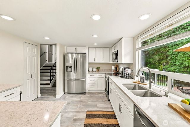 29608 3rd Avenue S, Federal Way, WA 98003