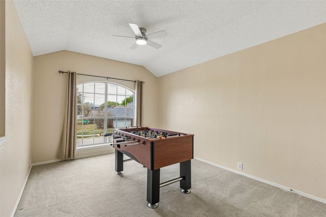 133 Hanover Street, Grand Prairie, TX 75052