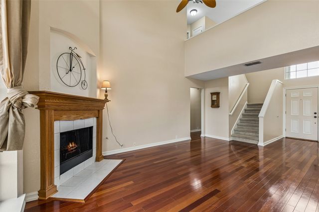 133 Hanover Street, Grand Prairie, TX 75052