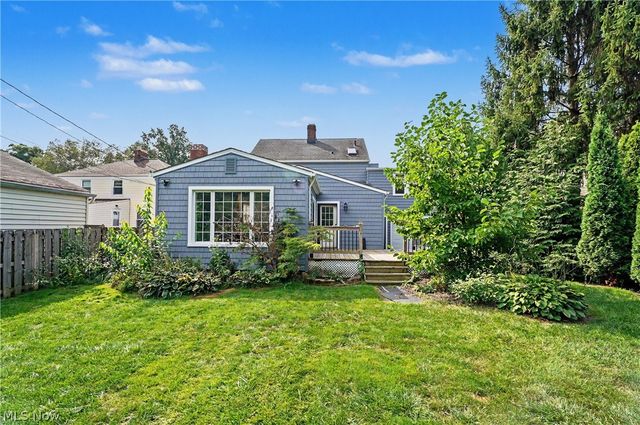 20060 Parkview Avenue, Rocky River, OH 44116