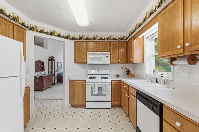 8471 Bryce Court, Inver Grove Heights, MN 55076