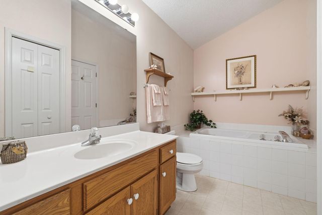 8471 Bryce Court, Inver Grove Heights, MN 55076
