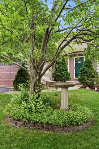 8471 Bryce Court, Inver Grove Heights, MN 55076