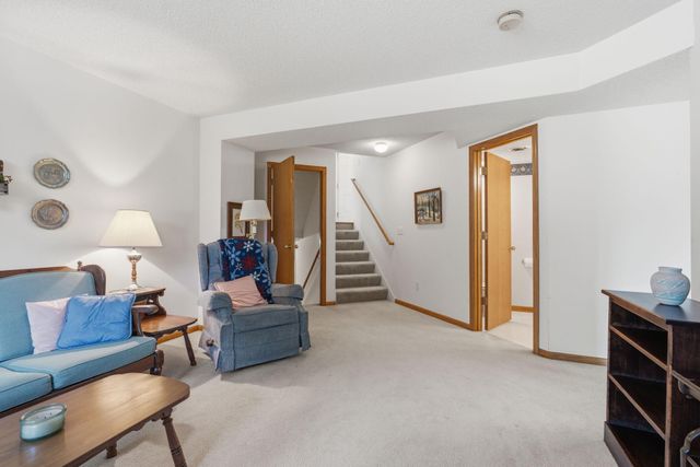 8471 Bryce Court, Inver Grove Heights, MN 55076