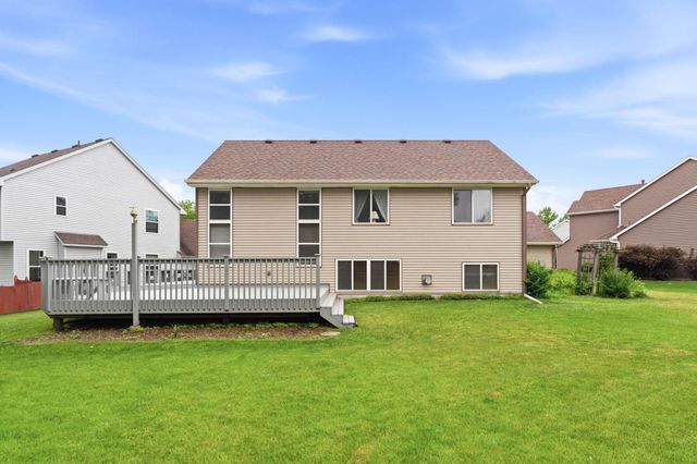 8471 Bryce Court, Inver Grove Heights, MN 55076