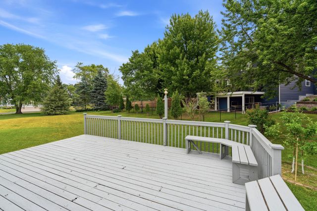 8471 Bryce Court, Inver Grove Heights, MN 55076