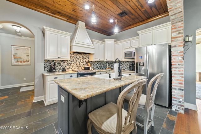 317 Cypress View Drive, Youngsville, LA 70592