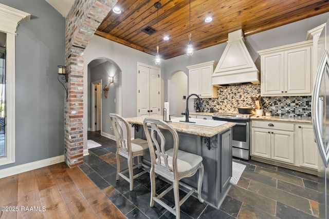 317 Cypress View Drive, Youngsville, LA 70592