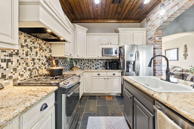 317 Cypress View Drive, Youngsville, LA 70592