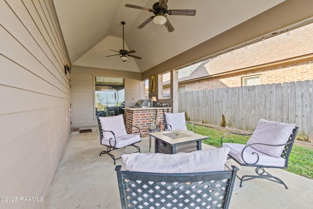 317 Cypress View Drive, Youngsville, LA 70592