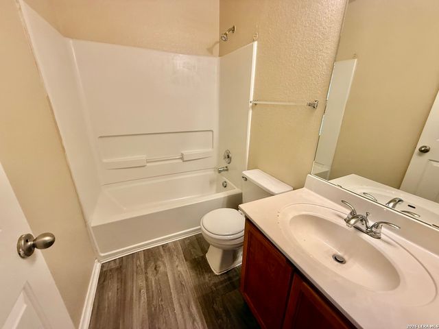 3615 DUNLAP FIELDS, Converse, TX 78109