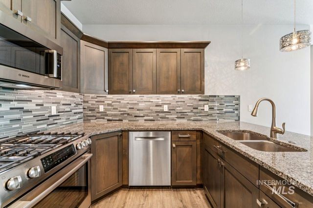 10852 W Mossywood Dr, Boise, ID 83709