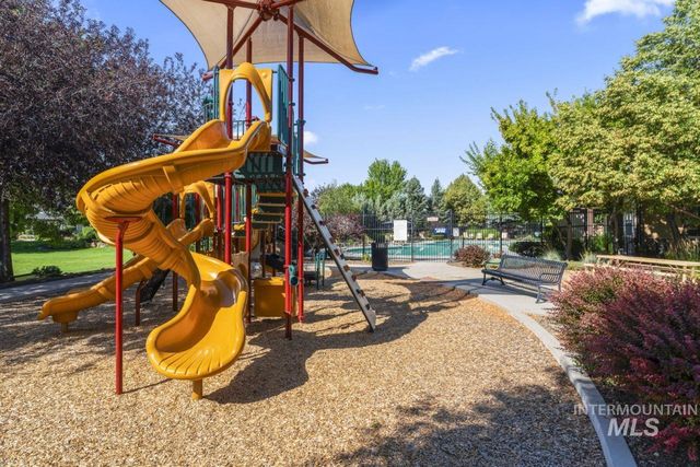 10852 W Mossywood Dr, Boise, ID 83709