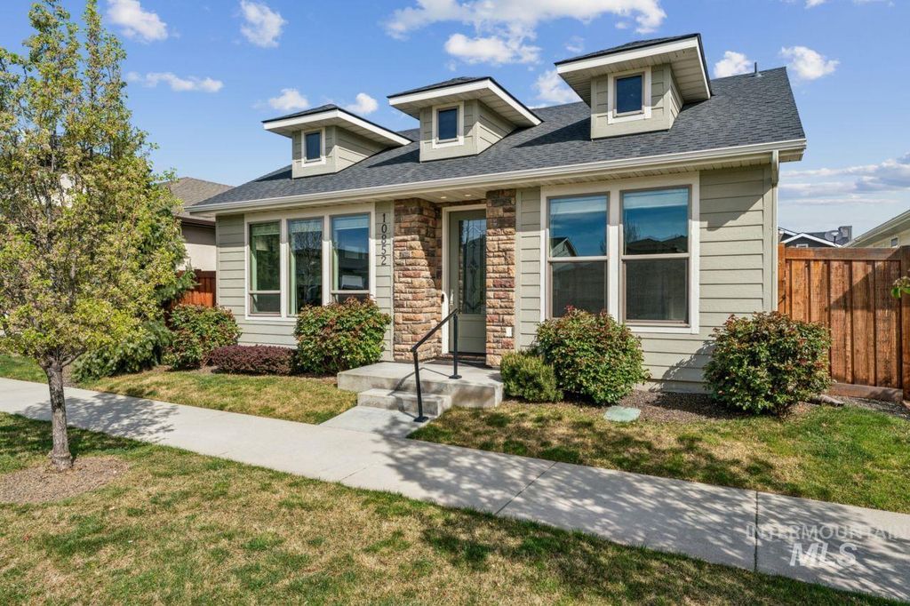 10852 W Mossywood Dr, Boise, ID 83709