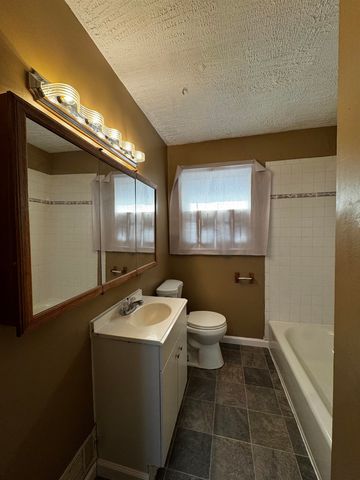 3009 Menominee Avenue, Flint, MI 48507