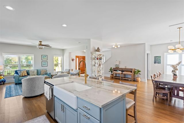 600 W Mechanic Street, New Buffalo, MI 49117