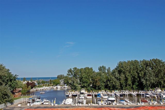 600 W Mechanic Street, New Buffalo, MI 49117