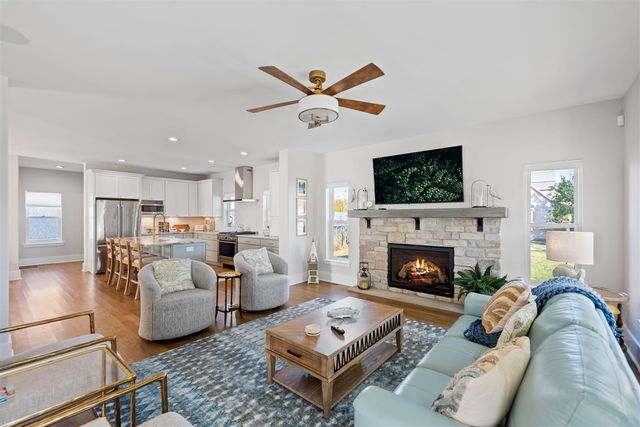 600 W Mechanic Street, New Buffalo, MI 49117