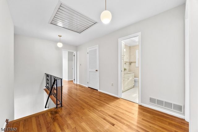 350 Parsippany Blvd, Parsippany-troy Hills Twp., NJ 07005