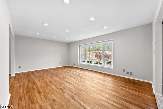 350 Parsippany Blvd, Parsippany-troy Hills Twp., NJ 07005