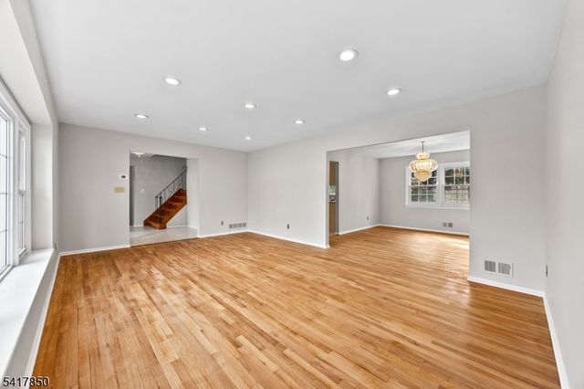 350 Parsippany Blvd, Parsippany-troy Hills Twp., NJ 07005