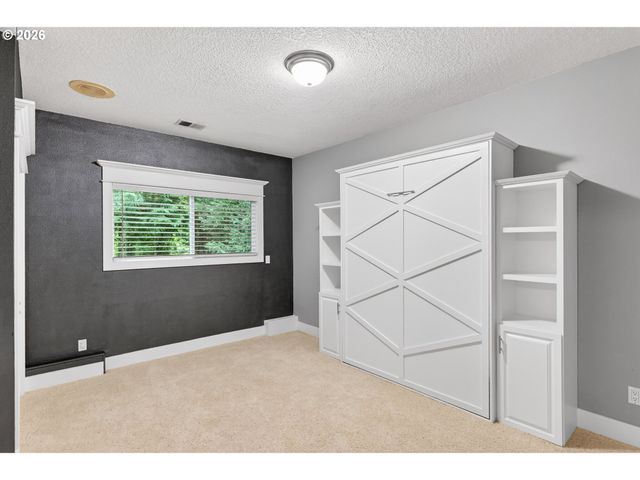 725 CARRERA Ln, Lake Oswego, OR 97034