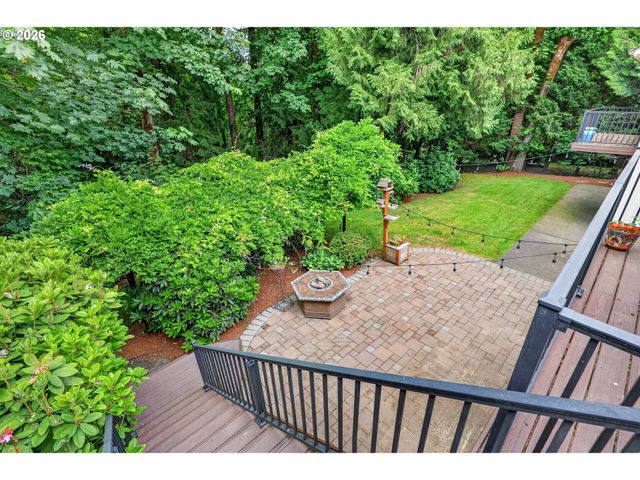 725 CARRERA Ln, Lake Oswego, OR 97034