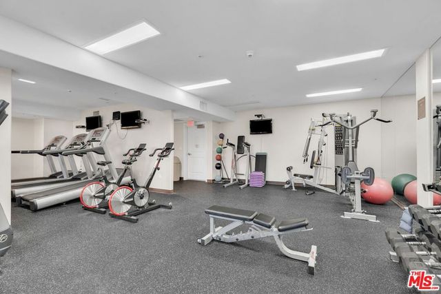 3740 Santa Rosalia Drive 302, Los Angeles, CA 90008