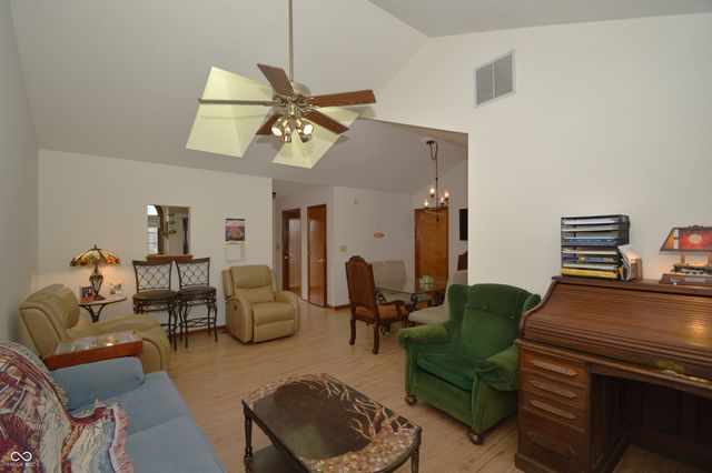 750 Cottage Lane, Greenwood, IN 46143