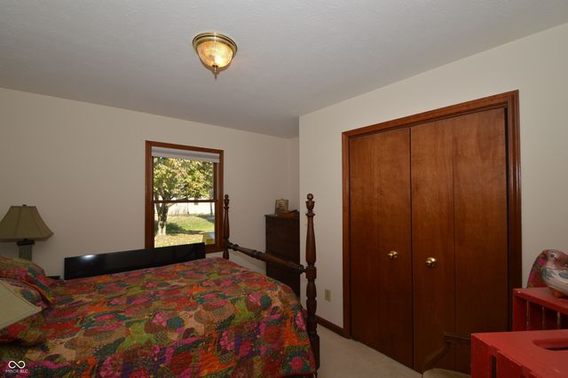 750 Cottage Lane, Greenwood, IN 46143