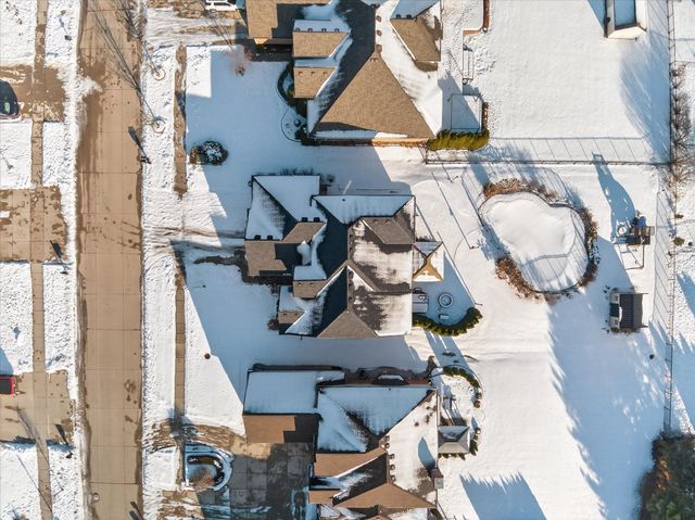 47376 Hidden Meadows Drive, Macomb Twp, MI 48044