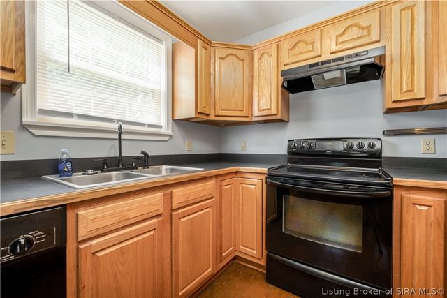 244 E Winbourne Avenue, Clarksville, IN 47129